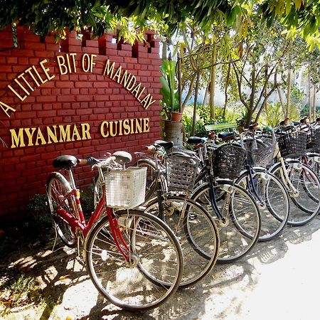 A Little Bit Of Mandalay Tavern Bagian luar foto